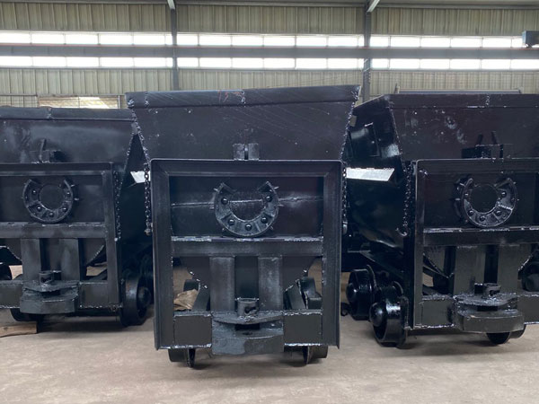 泰安浩龍礦山機械有限公司為您分享為什么很多礦用車需要專門定制？